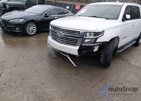 2017 Chevrolet Suburban Premier из США, поврежденный, VIN 1GNSKJKC8HR259494